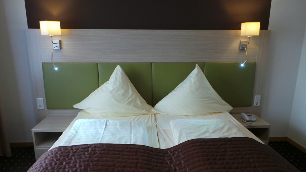 Rhoenblick Landhotel - Restaurant - Countrypub Petersberg  Rom bilde
