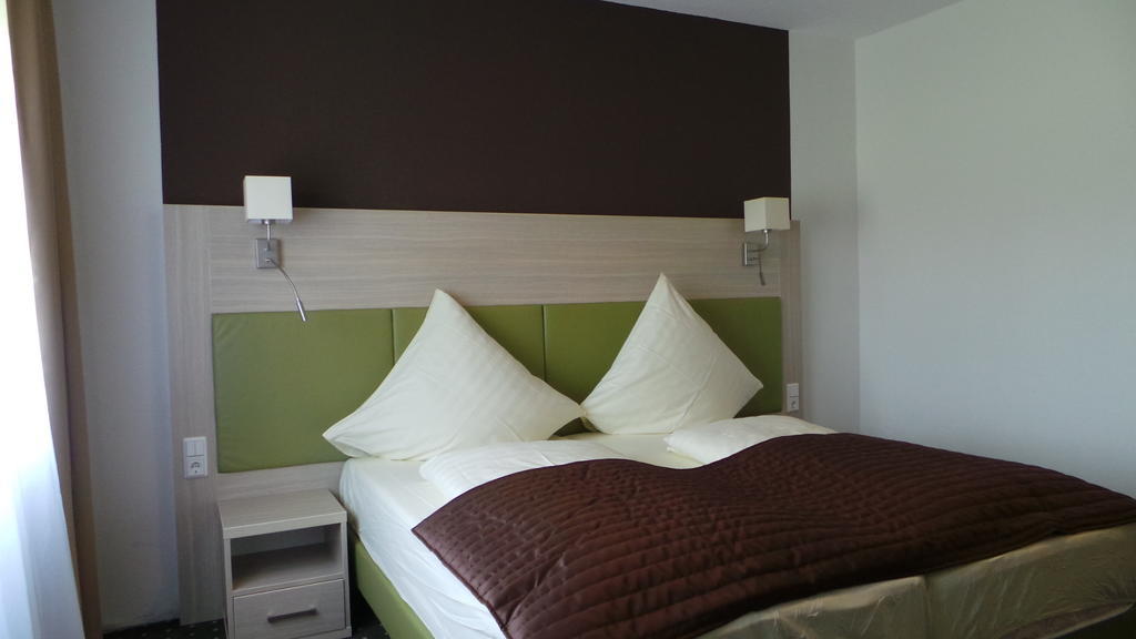 Rhoenblick Landhotel - Restaurant - Countrypub Petersberg  Rom bilde