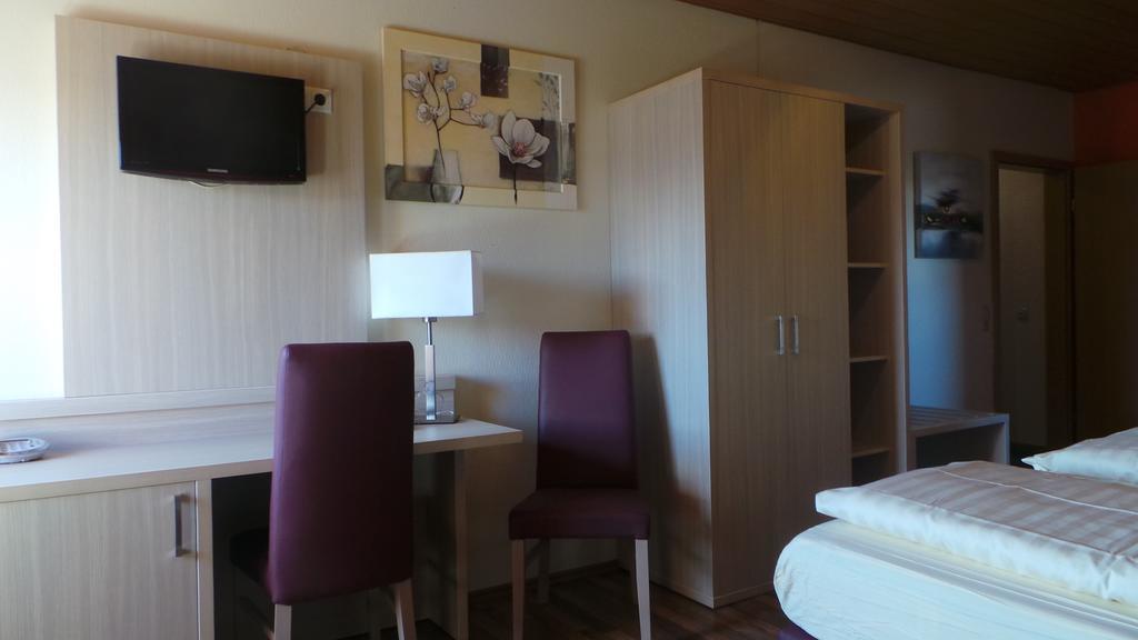 Rhoenblick Landhotel - Restaurant - Countrypub Petersberg  Rom bilde